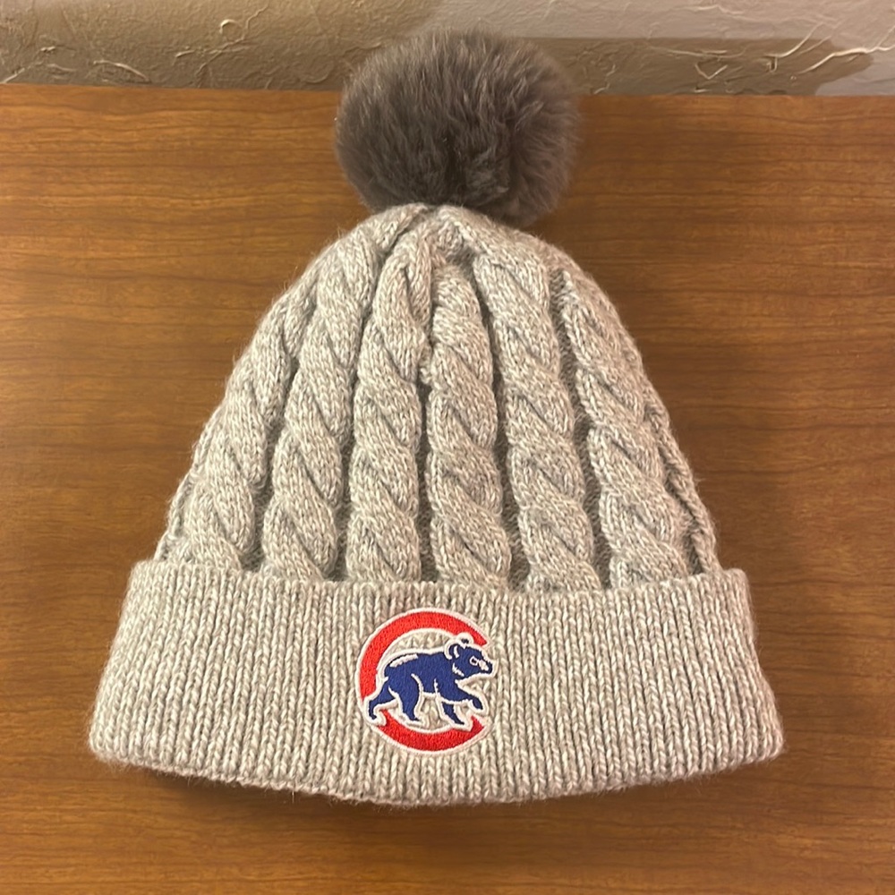 Chicago Cubs New Era Women's Rush Cuffed Knit Hat with Pom - Gray